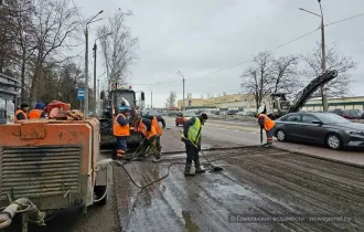 Фото: В Гомеле продолжают ямочный ремонт дорог