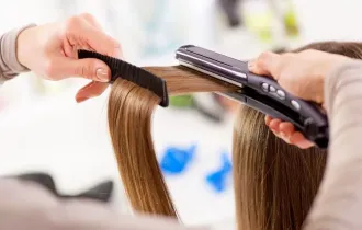 Фото: В Гомеле рассказали, как избежать вреда от приборов для укладки волос