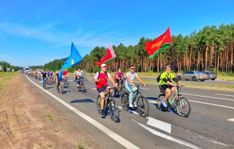 Фото: ФОТОРЕПОРТАЖ: в Гомеле проходит патриотический велопробег к «Партизанской криничке»