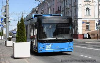 Фото: Троллейбусы маршрута 15 и 17 временно изменили курс. Почему?