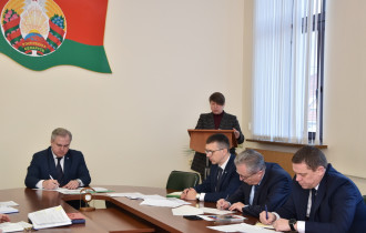 Фото: Председатель Гомельского горисполкома Владимир Привалов провёл совещание на тему арендного жилья