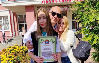Фото: Выпускница Мозырского областного лицея набрала максимальные 400 баллов