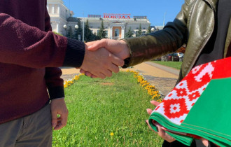 Фото: Молодежный челлендж "Рукопожатие" стартовал в Гомельской области