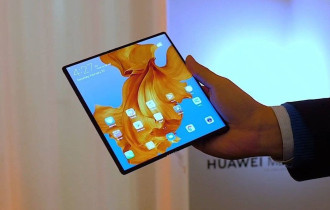 Фото: Huawei Mate X — первый в мире складной 5G-смартфон