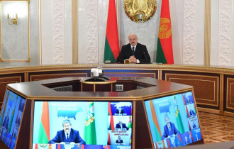 Фото: Лукашенко провел селекторное совещание по уборочной кампании