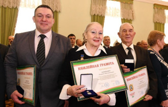 Фото: В Гомеле вручили юбилейные награды в честь празднования 85-летия со дня образования области