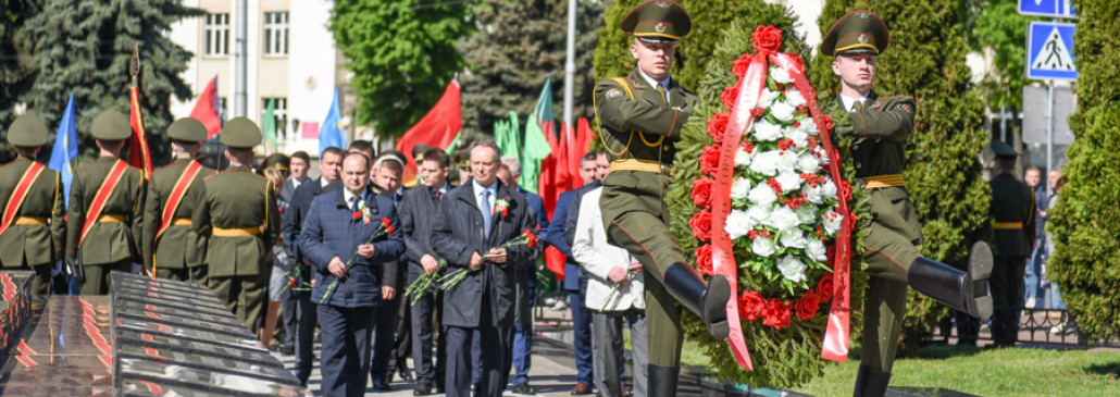 Акция "Беларусь помнит. Помним каждого" на площади Труда