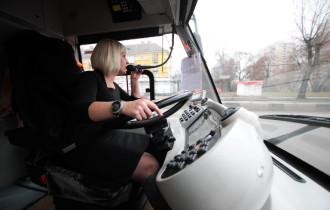 Фото: Должен ли водитель общественного транспорта объявлять остановки, если автоинформатор неисправен?