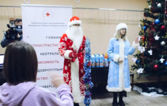 Фото: Красный Крест установил на Гомельщине более 50 «Ёлок желания»