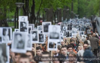 Фото: Гомельчане смогут пройти с портретами солдат Победы по Аллее Героев