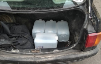Фото: Сотрудниками милиции пресечена нелегальная перевозка спиртосодержащей жидкости