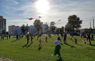Фото: Фестиваль воздушных змеев прошёл в зоне отдыха «Пруды»