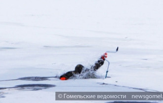 Фото: В Гомеле под лёд провалился рыбак 