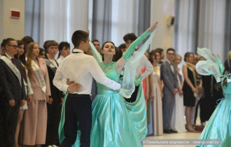 Фото: Узнали, когда в школах Беларуси состоятся выпускные вечера