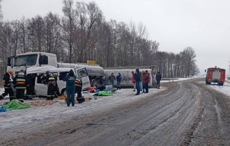 Фото: Число жертв ДТП в Калинковичском районе возросло до шести: водитель микроавтобуса умер в больнице 