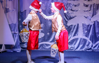 Фото: «Чудеса на Рождество» преподнесла детям-сиротам областная организация БРСМ