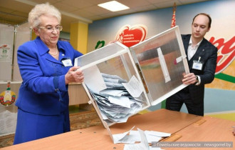 Фото:  Избирательные участки закрылись для проведения самого ответственного этапа работы - подсчёта голосов