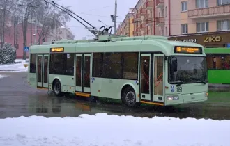 Фото: В Гомеле авария остановила троллейбусы 