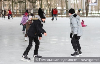 Фото: Где в Гомеле покататься на коньках и лыжах?