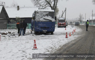 Фото: В Буда-Кошелёвском районе опрокинулся рейсовый автобус