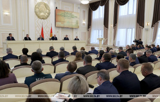 Фото: Лукашенко: 2023 год будет лакмусовой бумажкой для Гомельской области