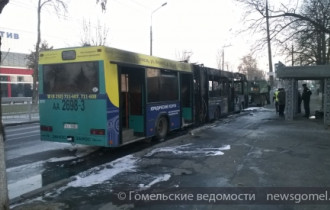 Фото: В Гомеле на маршруте загорелся городской рейсовый автобус