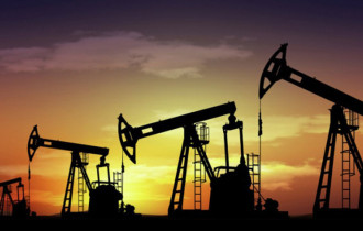Фото: Цена нефти Brent впервые c 2018 года превысила $80 за баррель