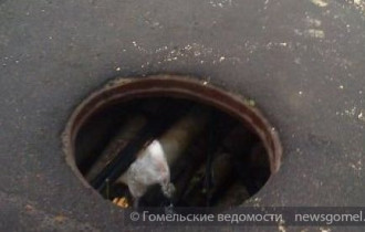 Фото: 6 открытых люков обнаружены на мосту по ул. Могилёвской
