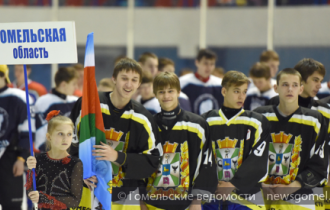 Фото: Республиканская спартакиада школьников по хоккею проходит в Гомеле