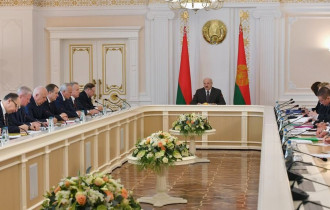 Фото: Президент Беларуси провел совещание по парламентской кампании