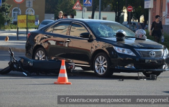 Фото: Авария на пересечении проспекта Ленина и улицы Карповича 