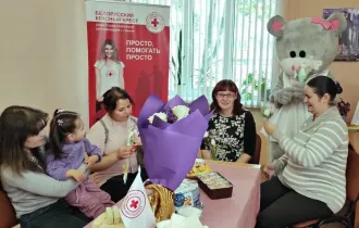 Фото: Красный Крест в Советском устроил для мам и их детей праздник