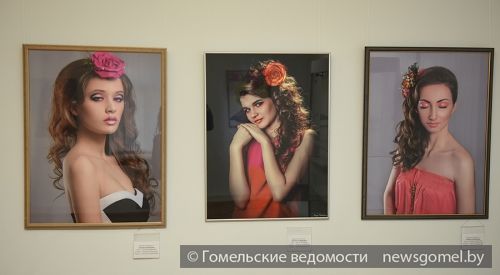 Фото: Выставка Ксении Галковской "Цветущая красота" в Гомеле