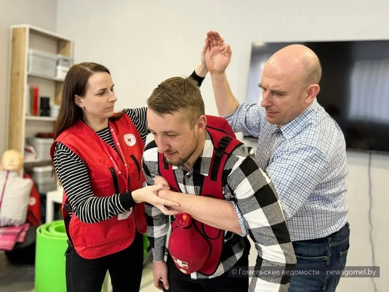 Фото: В Гомеле Красный Крест обучает педагогов оказанию первой помощи